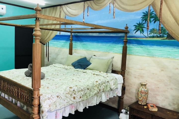 Room 10 of 49