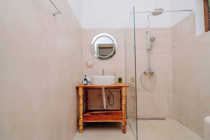Bath Interior