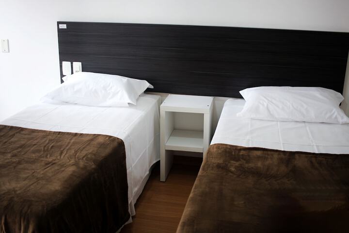 Room 12 of 22