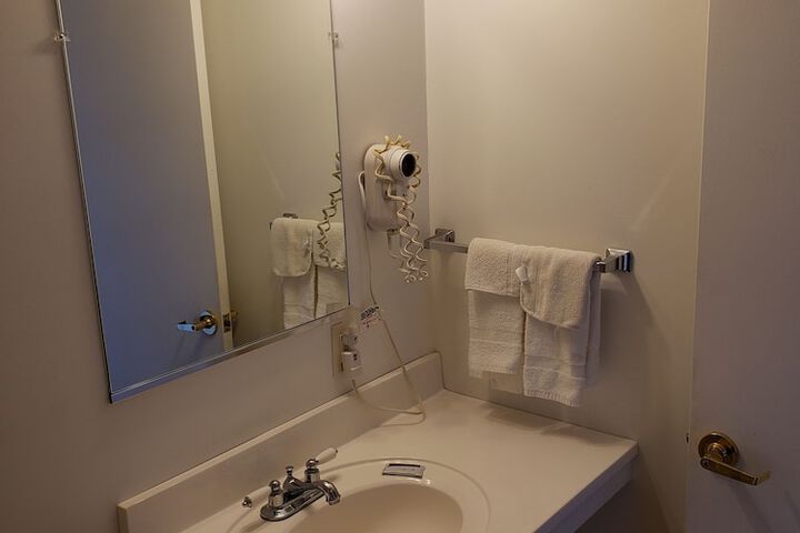 Room 22 of 28