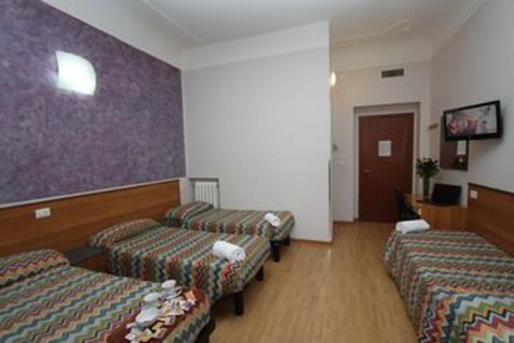 Room 19 of 40
