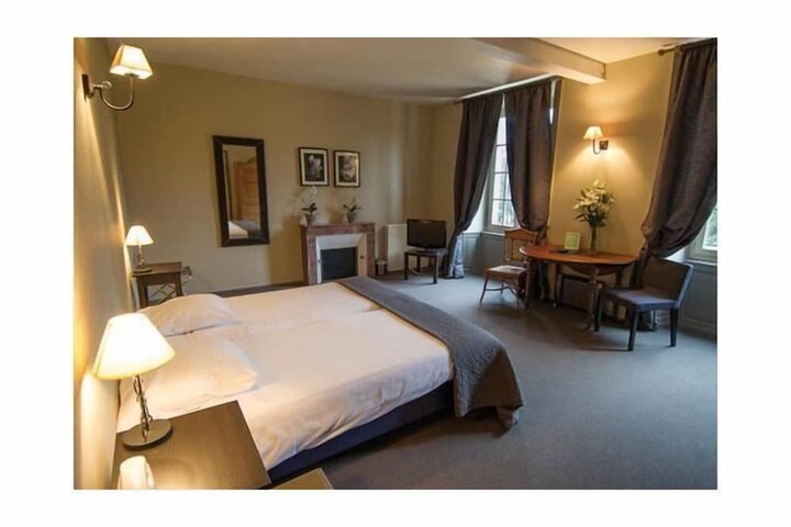 Room 4 of 15
