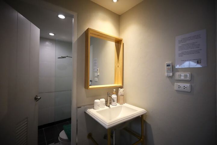 Room 73 of 91