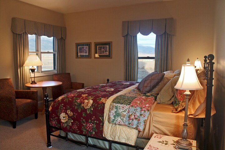 Room 12 of 40