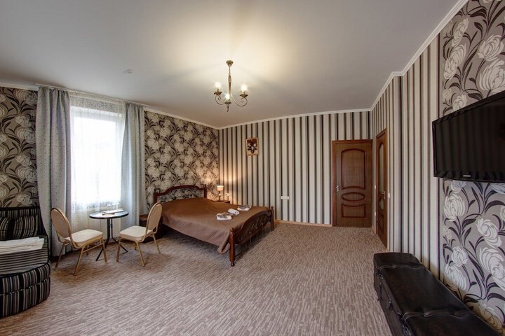 Room 5 of 151
