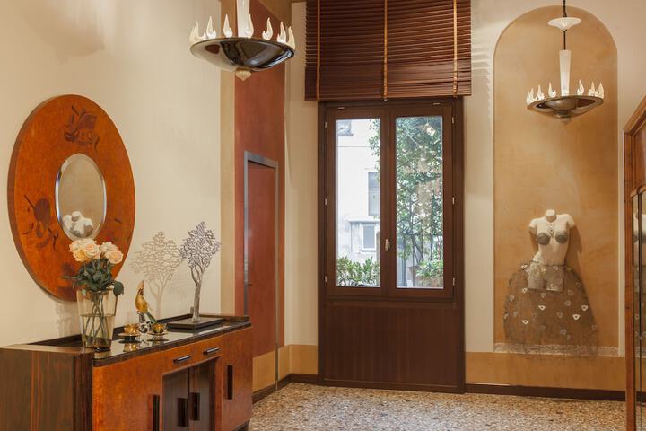 Guest Lobby