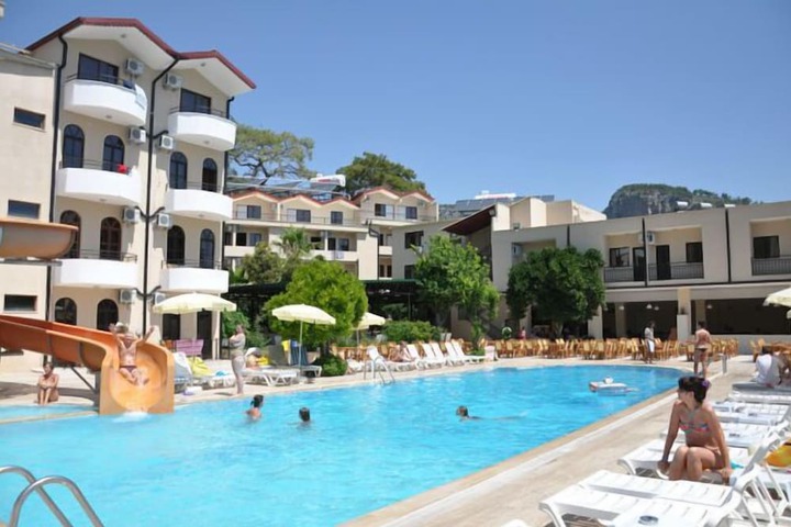 Hotel with Pool