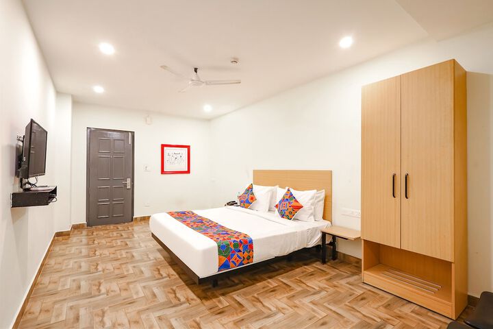 Room 18 of 30