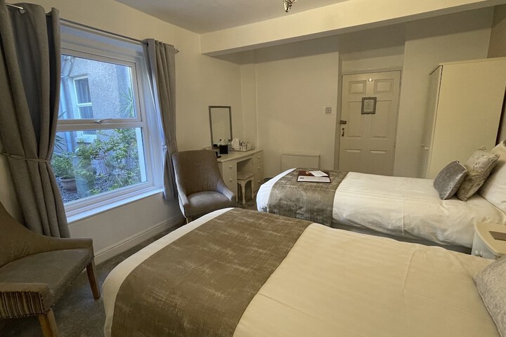 Room 12 of 60