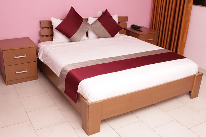Room 8 of 29