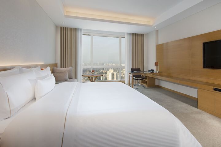 Room 21 of 65