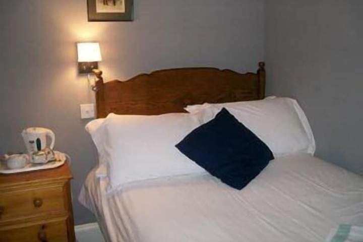Room 2 of 45