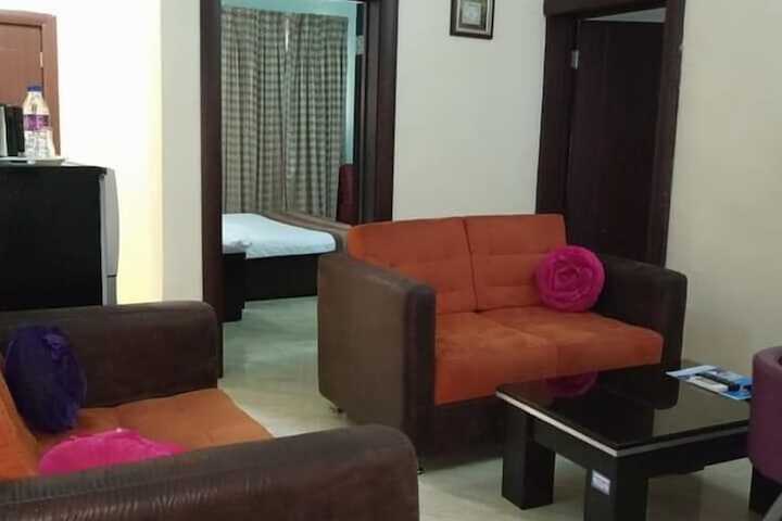 Room 2 of 20