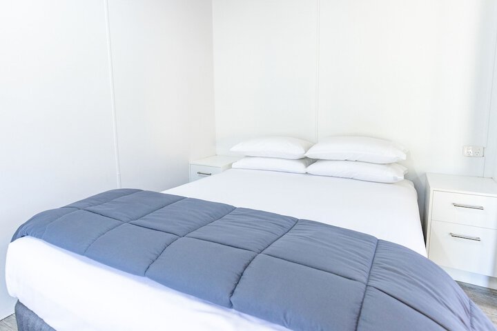 Room 27 of 125