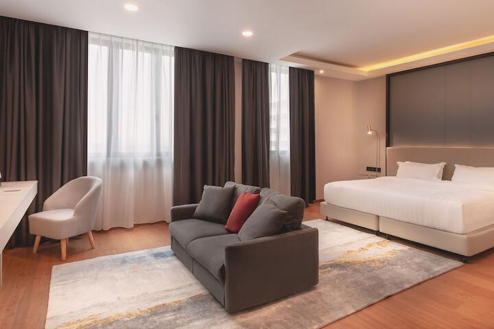 Room 4 of 34