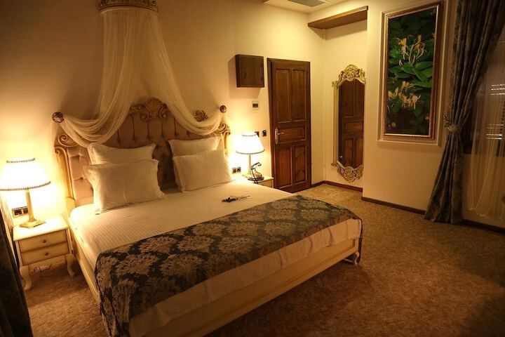 Room 9 of 56