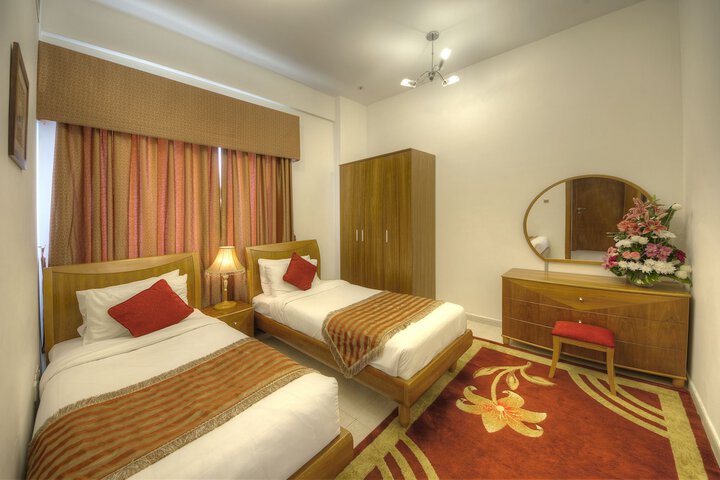 Room 6 of 26