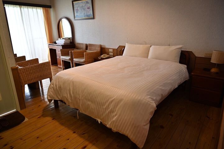 Room 27 of 59