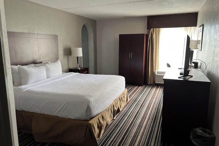 1 King Bed (11 of 15)