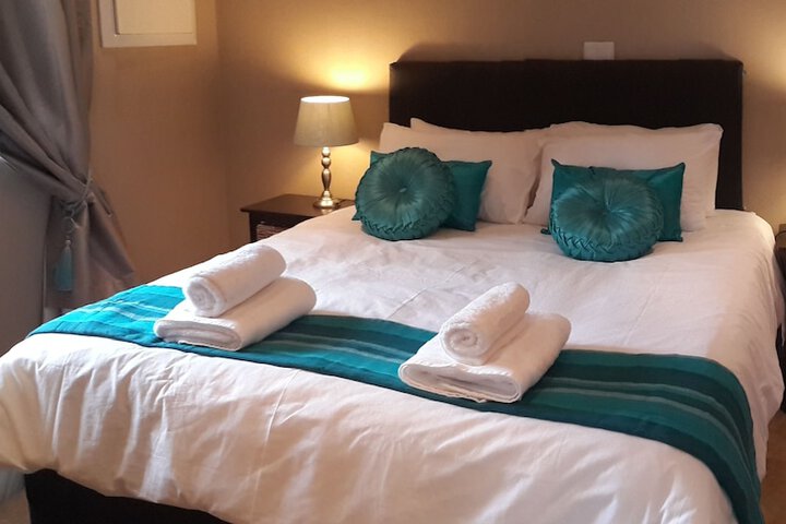 Room 5 of 90