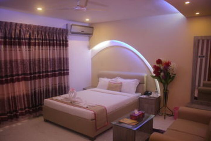 Room 25 of 57