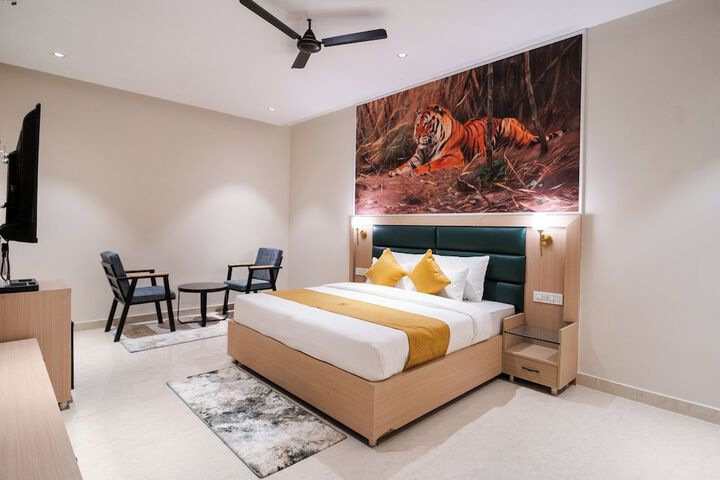 Room 13 of 66