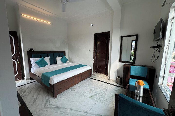 Room 34 of 72