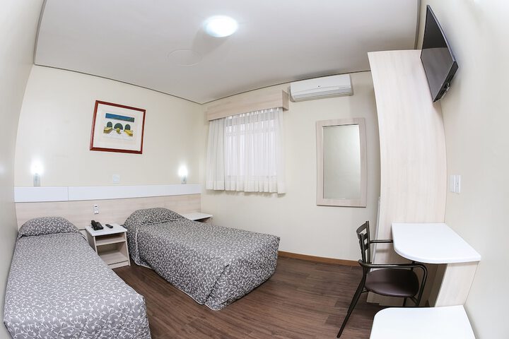 Room 12 of 31