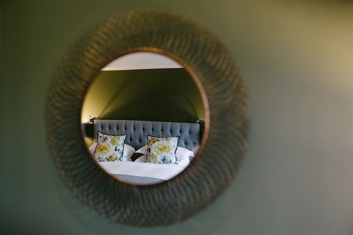 Room 9 of 214