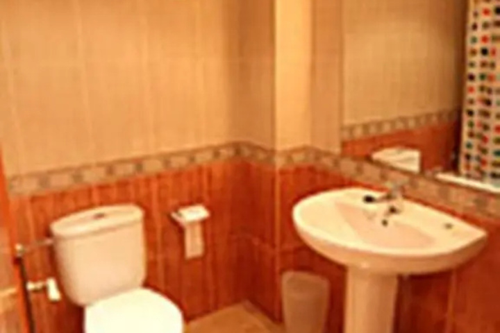 Room 6 of 10