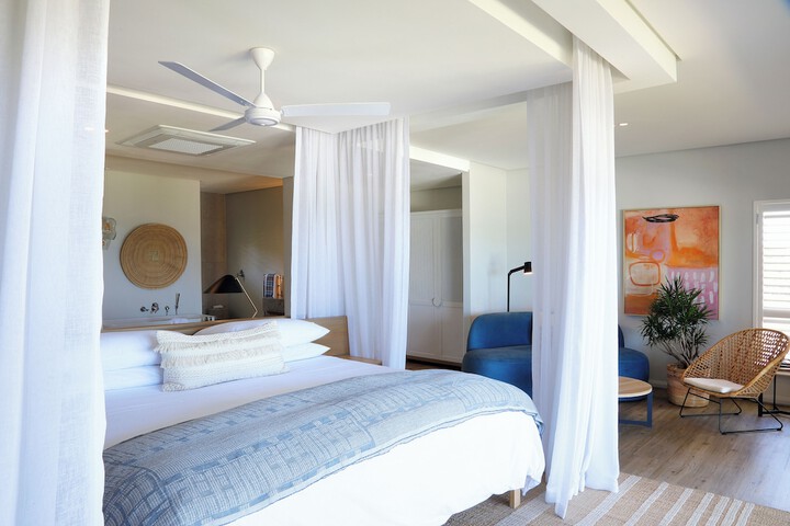 Room 16 of 53