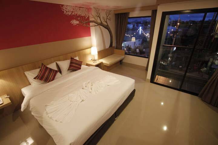 Room 8 of 42