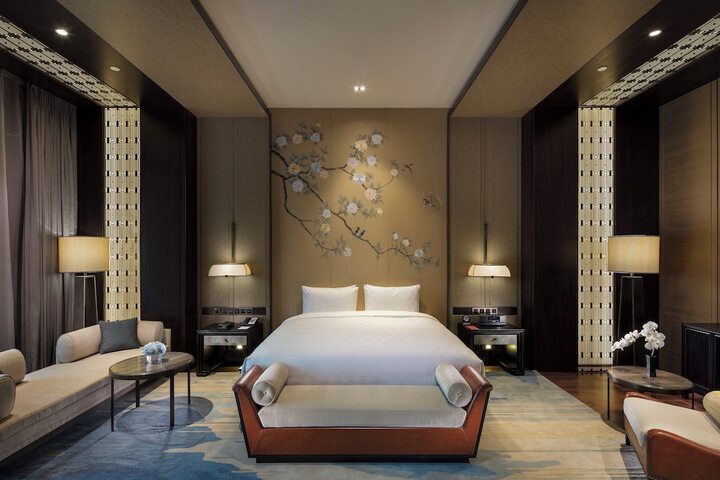Room 3 of 27