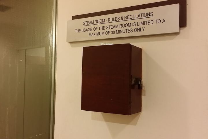 Room 64 of 87