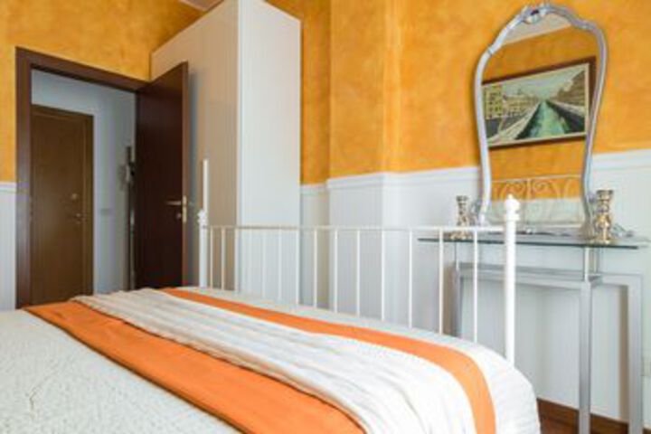 Room 8 of 22