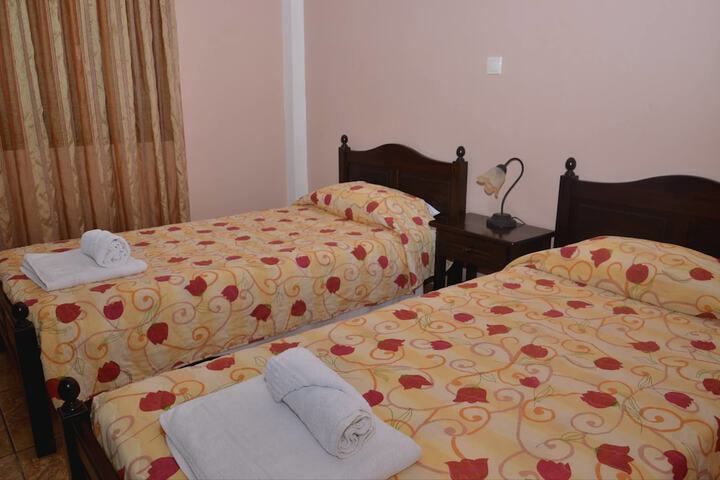 Room 2 of 16
