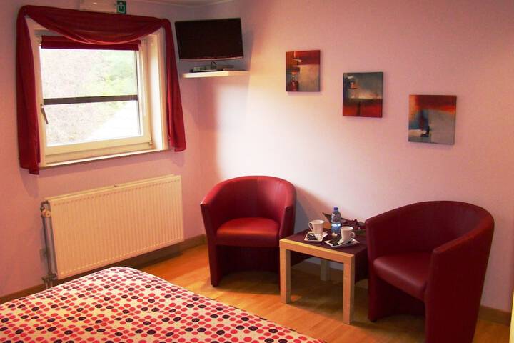 Room 9 of 31