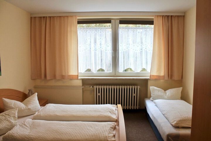 Room 10 of 23