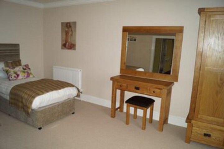 Room 10 of 15