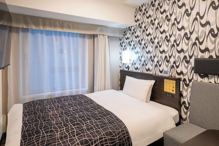 Room 10 of 45