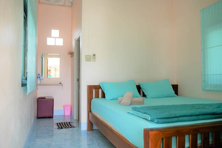 Room 5 of 52