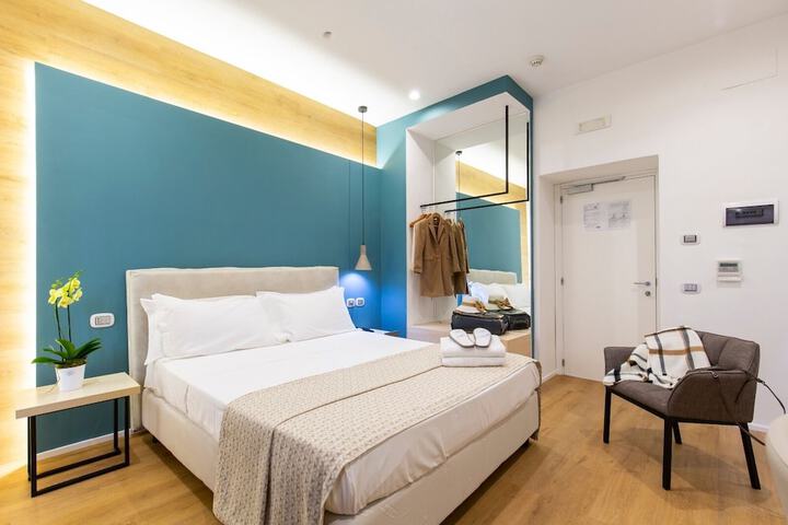 Room 12 of 68