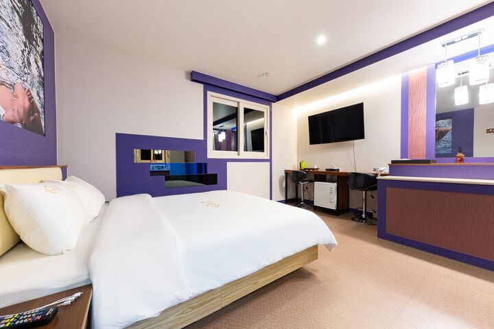 Room 29 of 50
