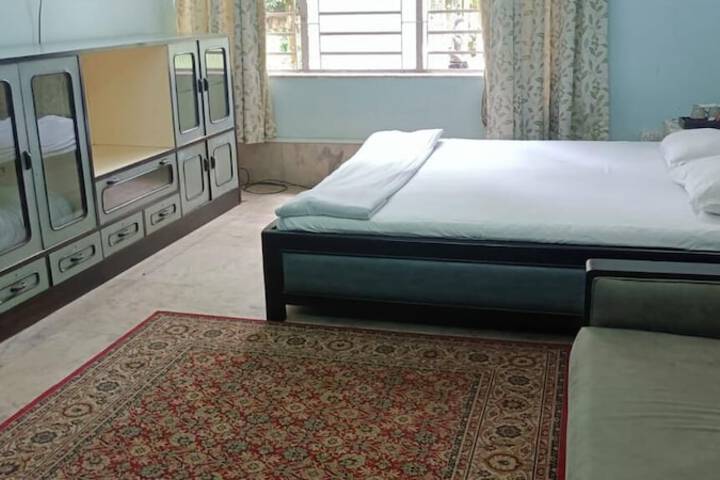 Room 6 of 7
