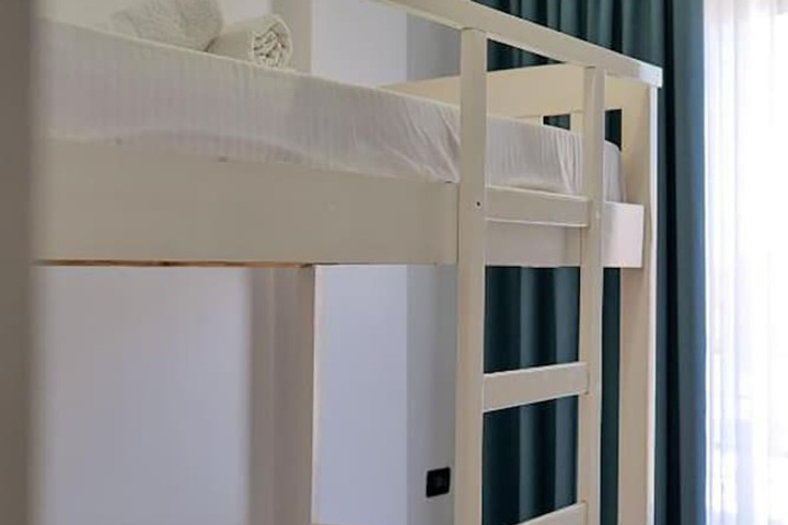 Room 10 of 57