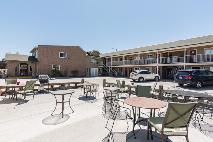 Property Grounds 13 of 16