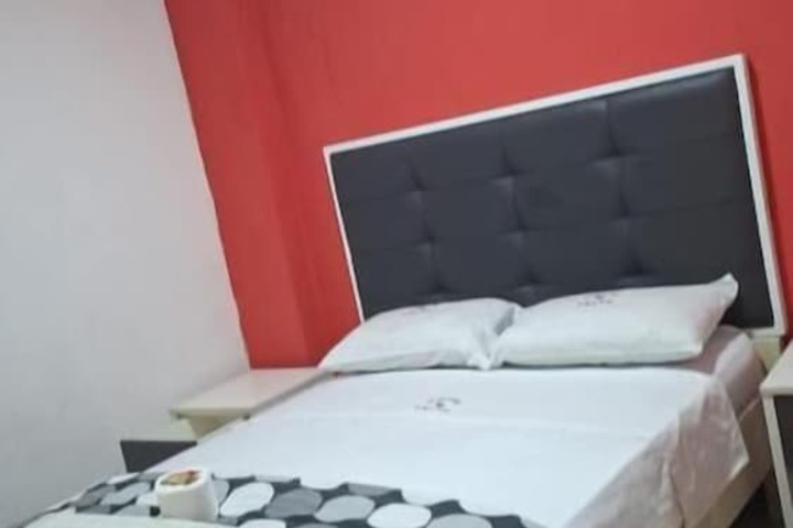 Room 10 of 20