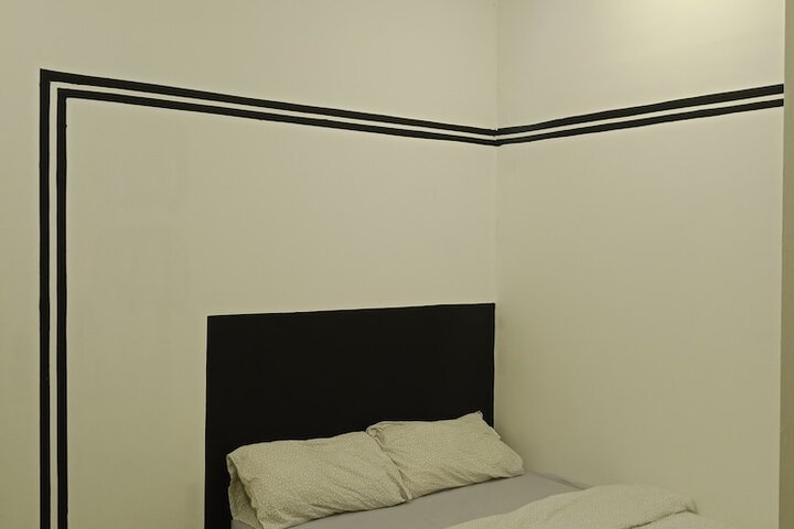 Room 5 of 7
