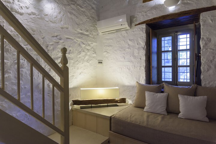 Room 44 of 115