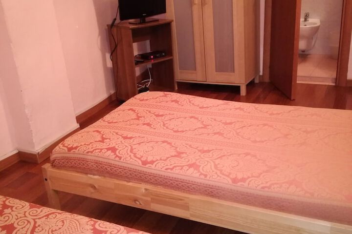 Room 15 of 60